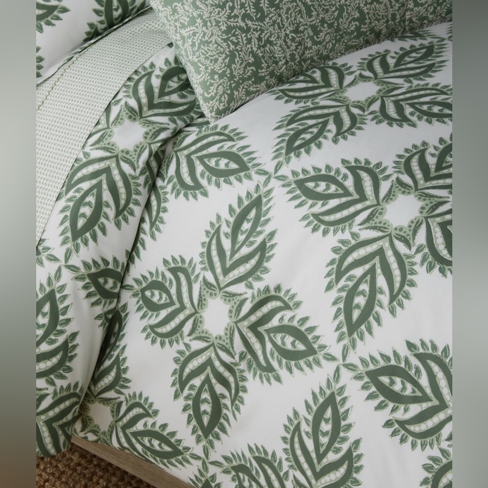 John Robshaw Dasati Queen Duvet Cover
